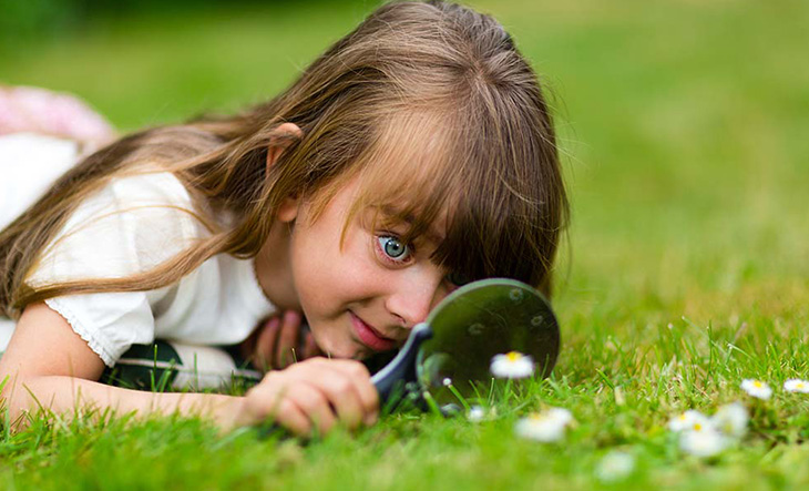 تقویت رشد مغز کودک با تشویق او به اکتشاف و هنر